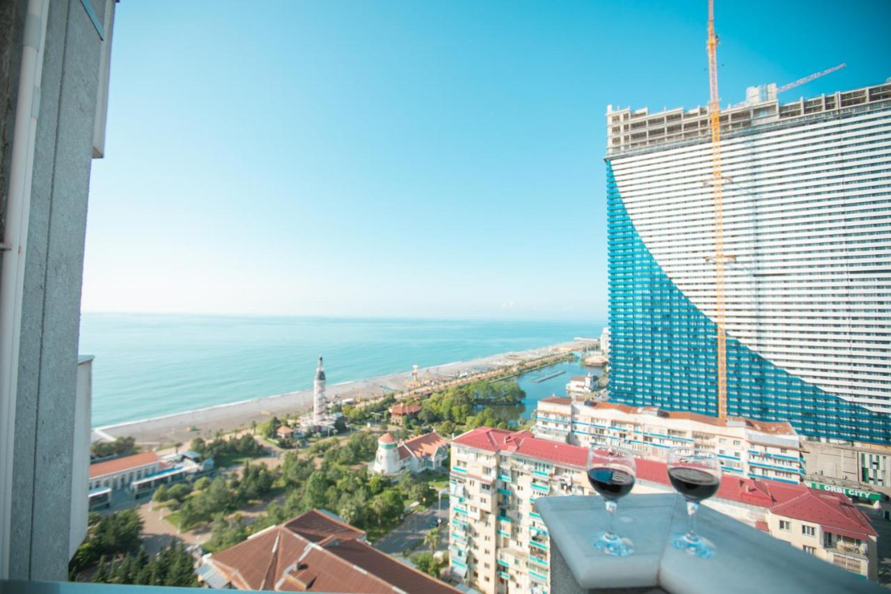 Orbi Sea Tower Aparthotel Batumi Exterior photo